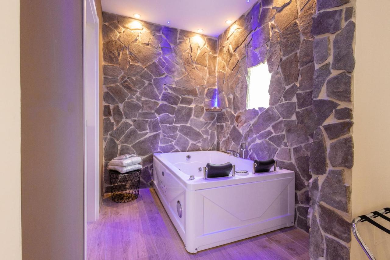 Lovely Rooms - Guest House Suites Триджано Экстерьер фото