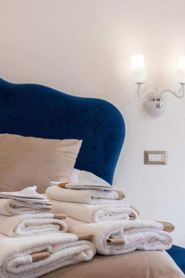 Lovely Rooms - Guest House Suites Триджано Экстерьер фото