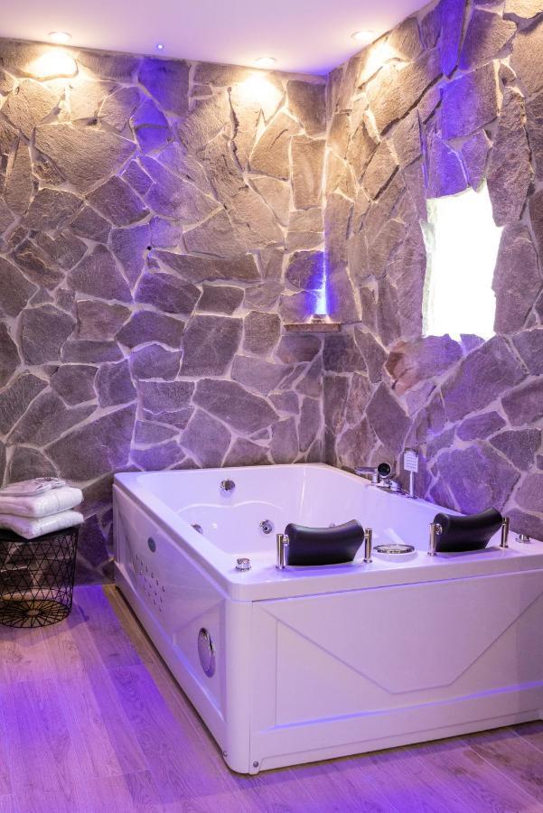 Lovely Rooms - Guest House Suites Триджано Экстерьер фото