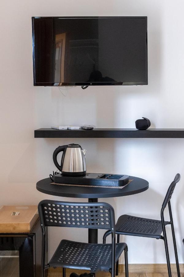 Lovely Rooms - Guest House Suites Триджано Экстерьер фото